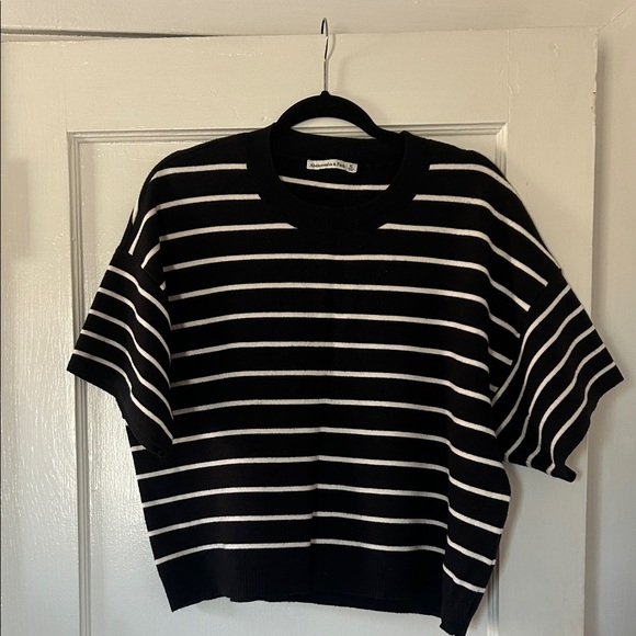 Abercrombie & Fitch Sweaters - Abercrombie Short Sleeve Sweater
